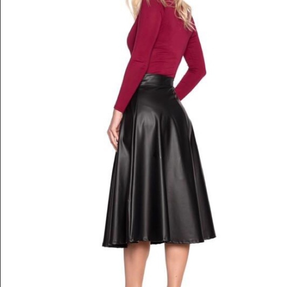 Audrey Aim to Pleat Faux Leather Skirt- Last One - Picture 3 of 5